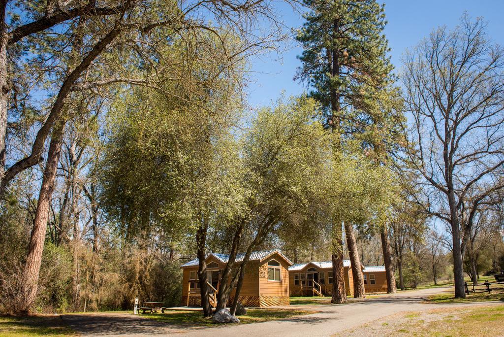 Sierra Meadows Hotel Ahwahnee Exterior photo