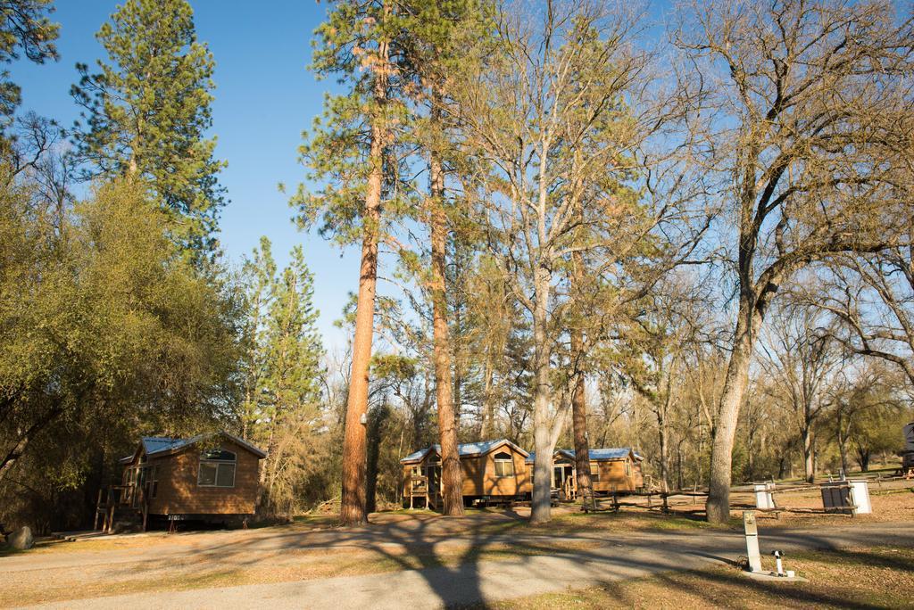 Sierra Meadows Hotel Ahwahnee Exterior photo