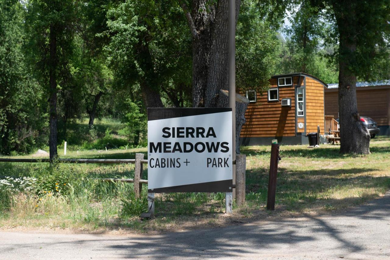 Sierra Meadows Hotel Ahwahnee Exterior photo